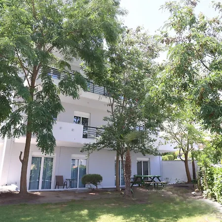 Amadeo Apartment
