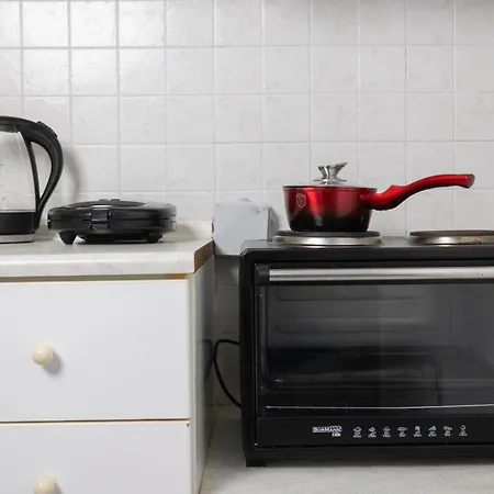 アパート Amadeo ハニオティス